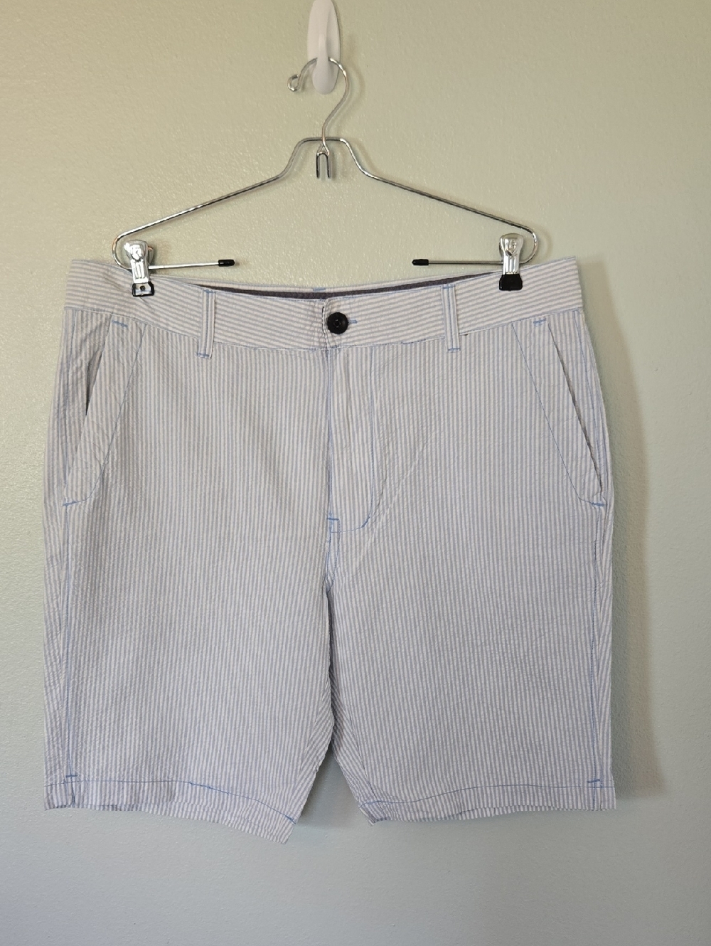 Union | NWOT Blue Striped Seersucker Chino Shorts Size 36R